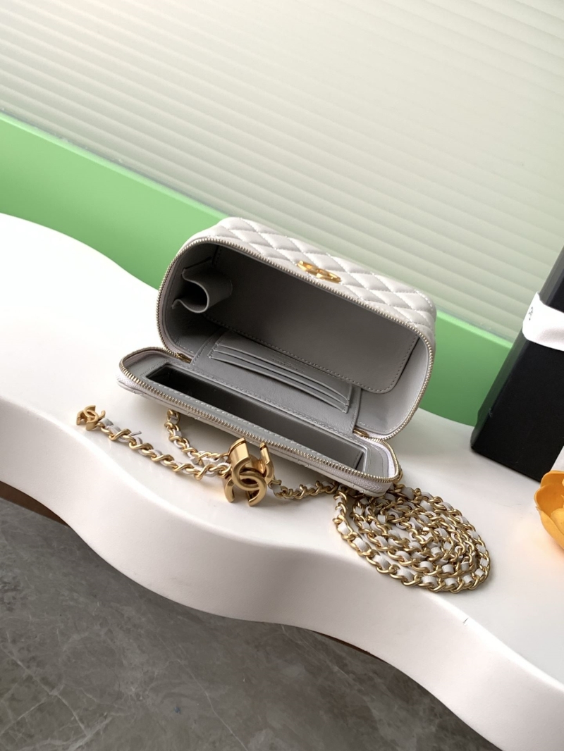 Ch**el cosmetic bags